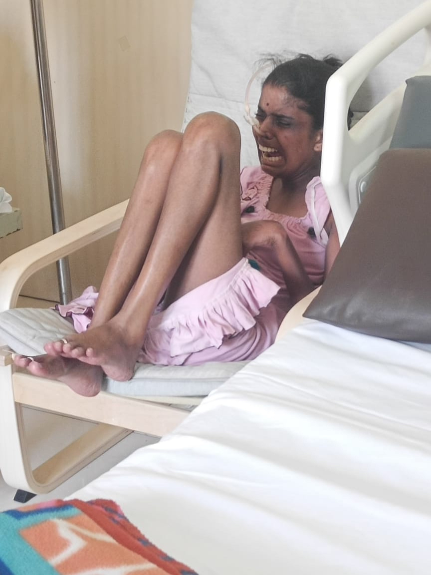 One of Roja’s patients, a 28-year-old female suffering from rheumatoid arthritis.